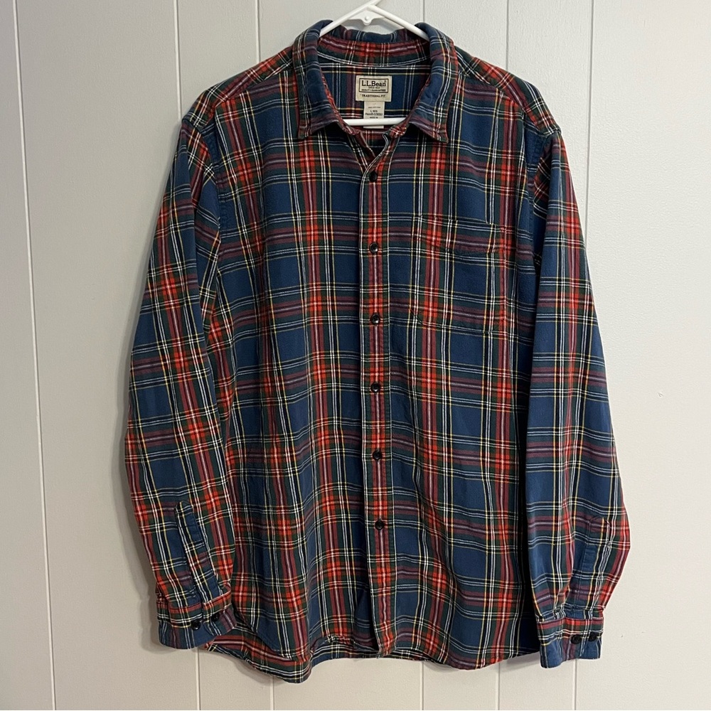 L.L. Bean long sleeve button-down‎ flannel size L